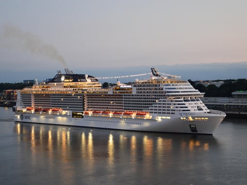 Reykjavik Cruise Ports and Hotels to Keflavik Airport Transfer, photo 2