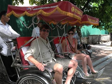 Explore Hanoi City with Cyclo- Walking Street Food Tour-Foot Massage ( 3 IN 1)