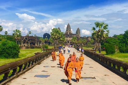 Discover Cambodia 8 Days from Siem Reap to Koh Trong & Phnom Penh Adventure