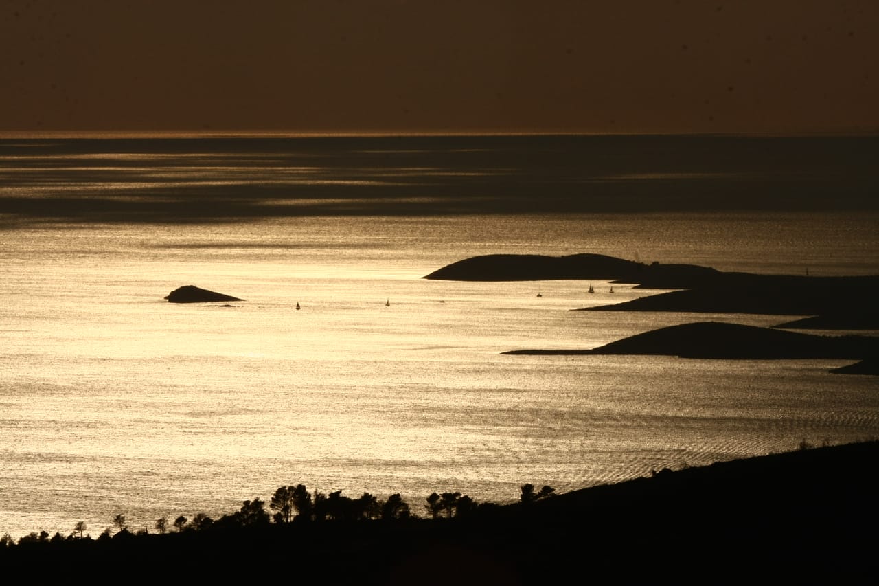 Private Boat Cruise to Vis and Biševo Islands Tour - from Hvar 2