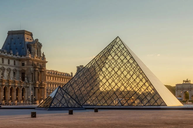 Private Louvre Evening Tour: Highlights Tour with Expert Guide
