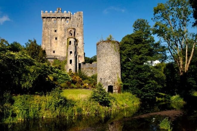 Blarney Castle and The Rock of Cashel private chauffeur tour 6 pax