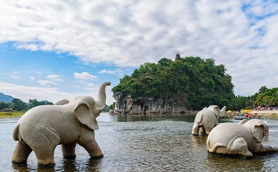 Guilin Highlights Full-Day Guided Tour with Local Insights