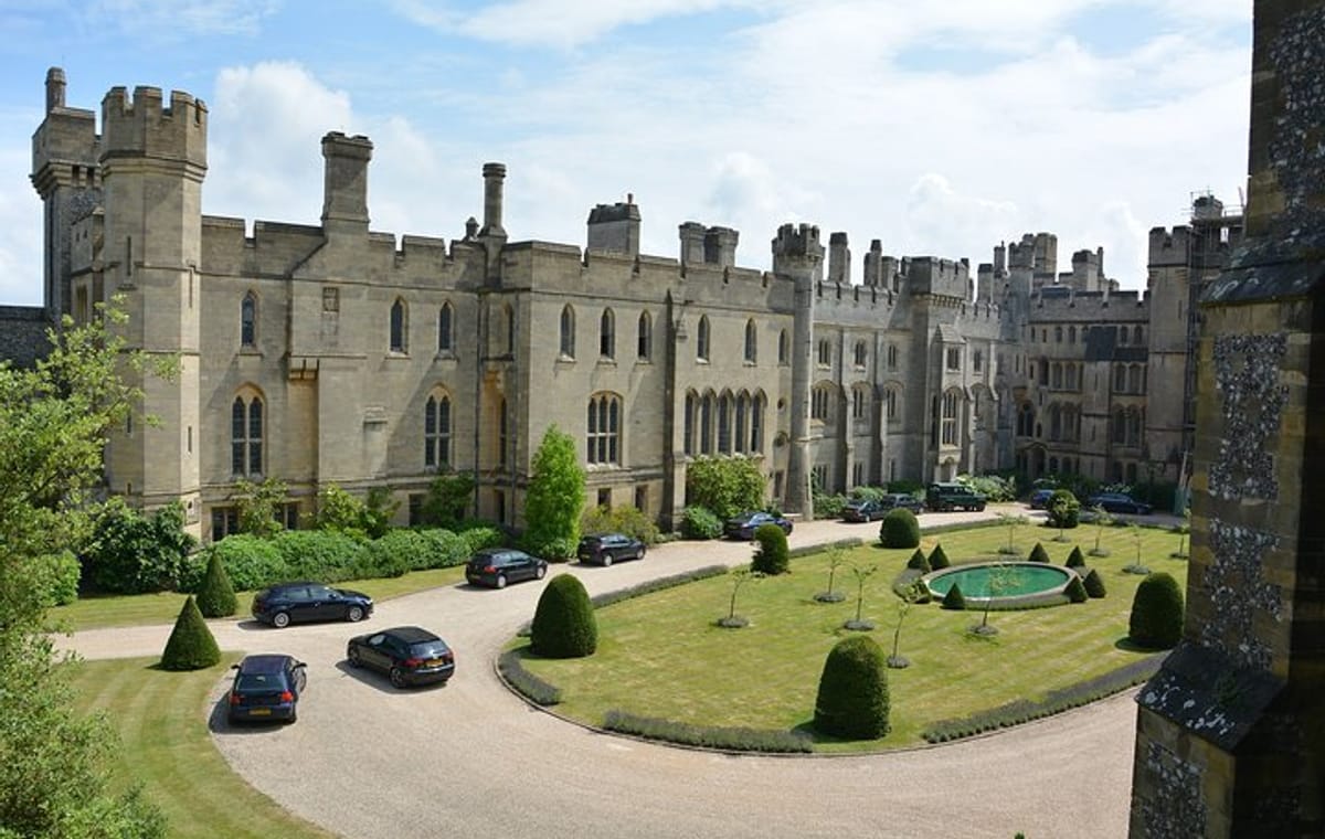 Canterbury Cathedral, Leeds Castle and Dover Castle Private Tour