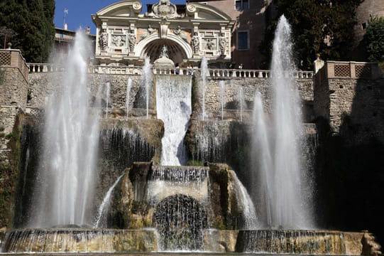 Small-Group Tour of Hadrian's Villa and Villa d'Este from Rome