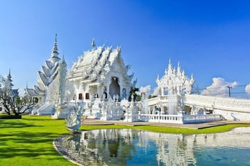 Chiang Mai Day Tour to White and Blue Temples in Chiang Rai