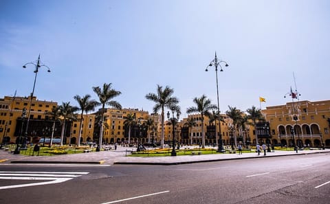 8-Day Cultural Tour of Lima, Sacred Valley & Machu Picchu