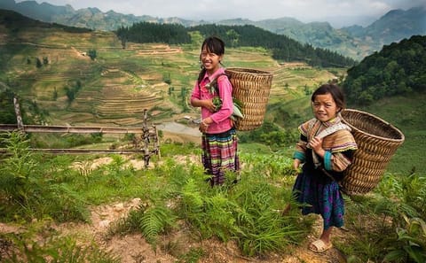 Two-Day Bac Ha Market Tour with Overnight Hotel Stay