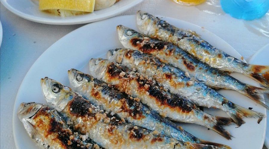 Taste the best Mediterranean cuisine in one of the local restaurants with spectacular views of the port