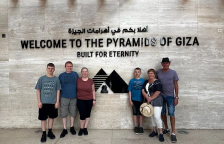 Private Full-Day Tour of Giza Pyramids and Cairo Museum