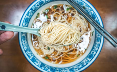 Suzhou Food Tour in Historic Alleyways and Gardens
