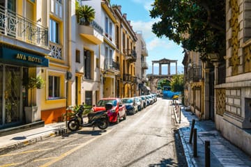 8-Day Ancient Greece Tour with French-Speaking Guide