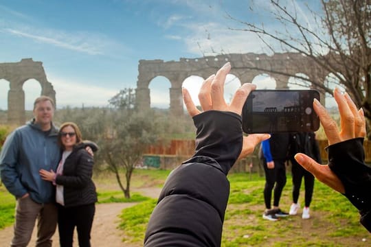 FAMILY DELUXE Appian Way Bike Tour with Catacombs & Lunch/Aperitif | Private