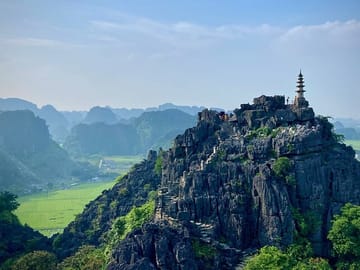 1 Day Luxury Tour in Bai Dinh,Trang An and Mua Cave Amazing View