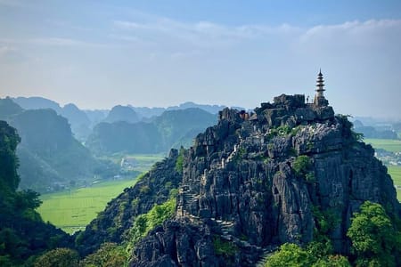 Luxury Tour to Bai Dinh Pagoda, Trang An Caves & Mua Cave Views