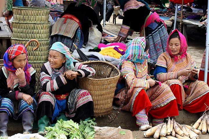 Explore Coc Ly Market and Tay Culture in Muong Khuong, Sapa