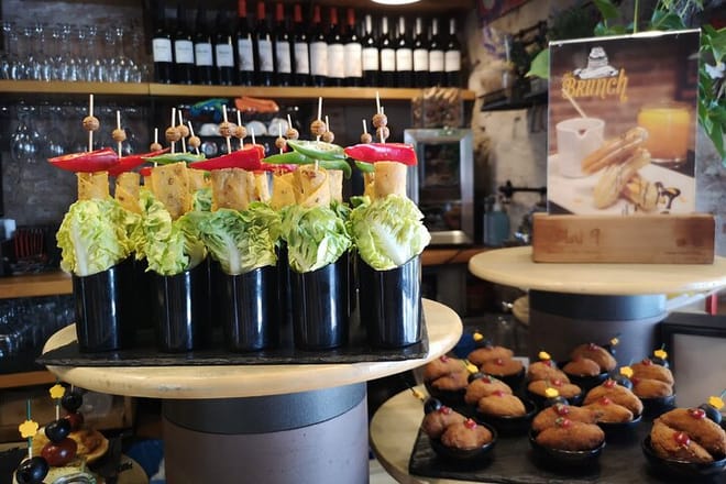 The most complete Food &amp; Drink tasting tour of Barcelona in traditional taverns