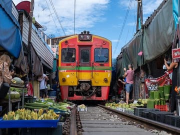 From Bangkok: Floating Market and Ayutthaya Guided Day Tour