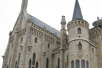 Astorga Heritage Walk: Cathedral, Roman Ruins, and Gaudi Sites