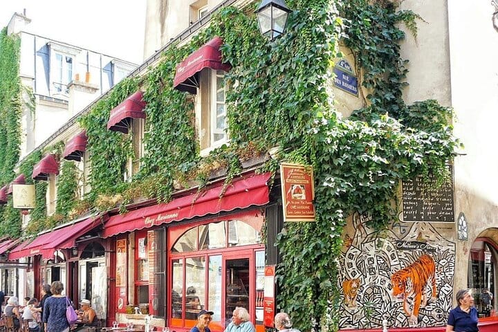 Private Tour in Le Marais district and Vallée Village 10