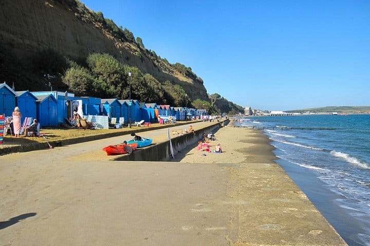 Isle of Wight Full-Day Private Tour from London 3