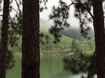Sembuwatta Lake Nature Day Tour near Kandy, Sri Lanka