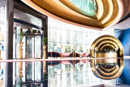 Inside Burj Al Arab Dubai Guided Tour with Experience Package