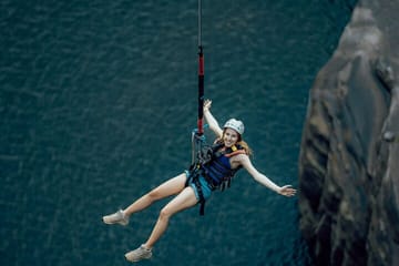 Rope Jumping Adventure in Deniyaya, Sri Lanka