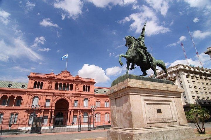 Buenos Aires City Tour: Explore Top Attractions & Vibrant Neighborhoods