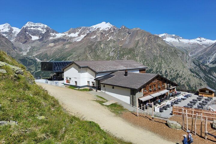 4 Days Swiss Alps Tour Zermatt, Jungfrau Region and Hidden Gems
