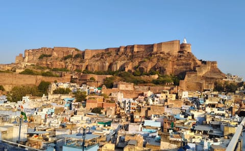 Full Day Guided City Tour of Jodhpur with Mehrangarh Fort