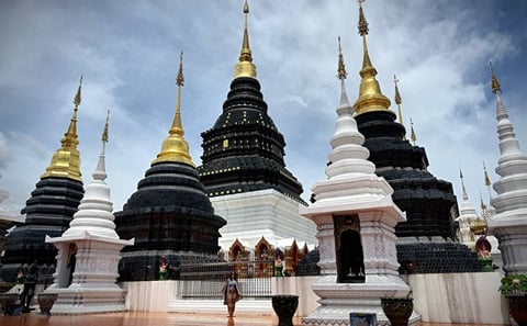 Chiang Mai: Sticky Waterfalls, Lunch, and 12 Zodiac Temple