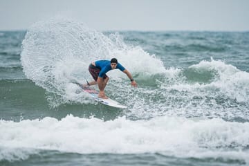 Private Full-Day Surf & Wine Tour at Casa del Bosque