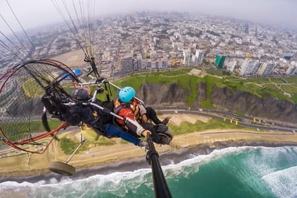 Lim-25 : Paramotor Sky Tour – Exploring Lima’s Southern Coast
