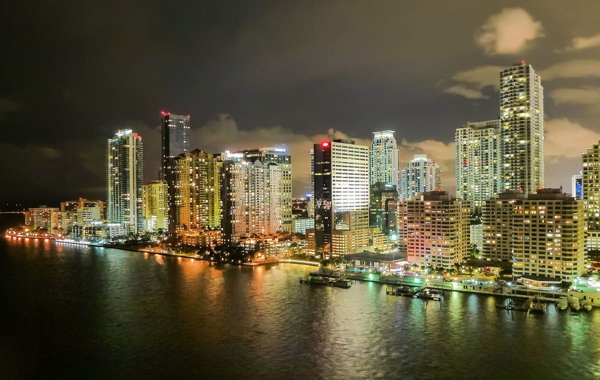 Miami Evening Cruise of Biscayne Bay & Millionaires’ Homes