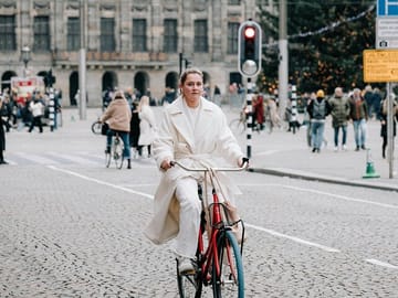 Photoshoot Experience at Dam Square in Amsterdam