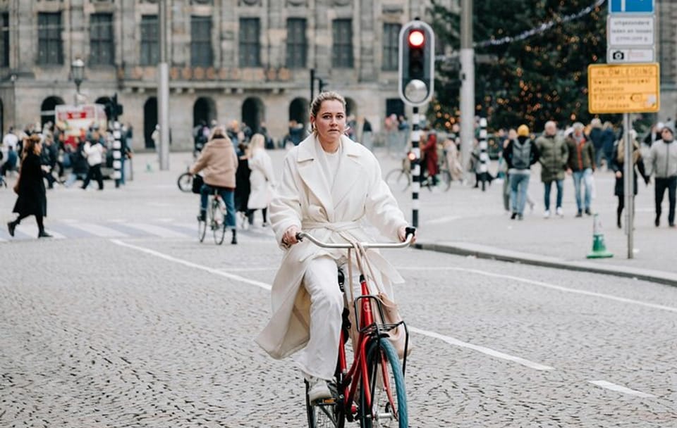 Photoshoot Experience at Dam Square in Amsterdam