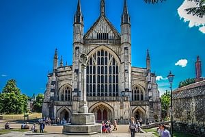 Windsor Castle, Stonehenge & Winchester Cathedral Private Tour
