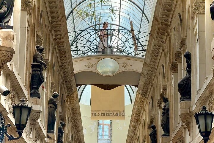 Taksim to Galata Walking Tour: Secret Passages & Local Hangouts