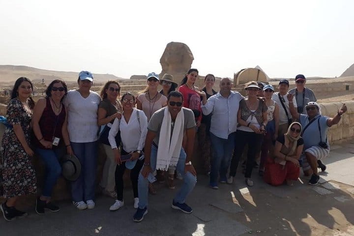 Deluxe Travel Egypt, Pyramids tour and dinner cruise