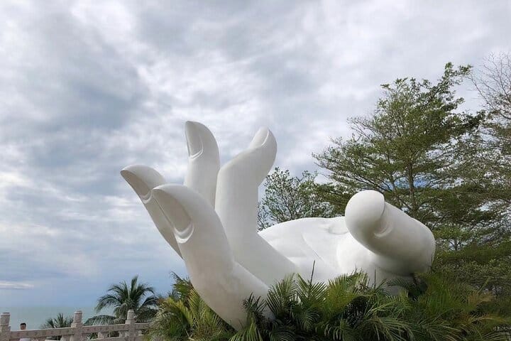 Private Day Tour in Sanya: Nanshan Cultural Tourism Zone and Luhuitou 5