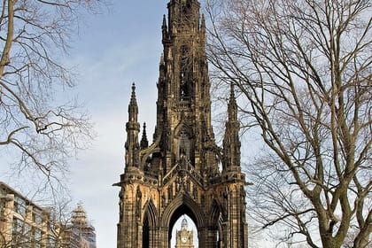 Guided Old Town Walking Tour in Edinburgh