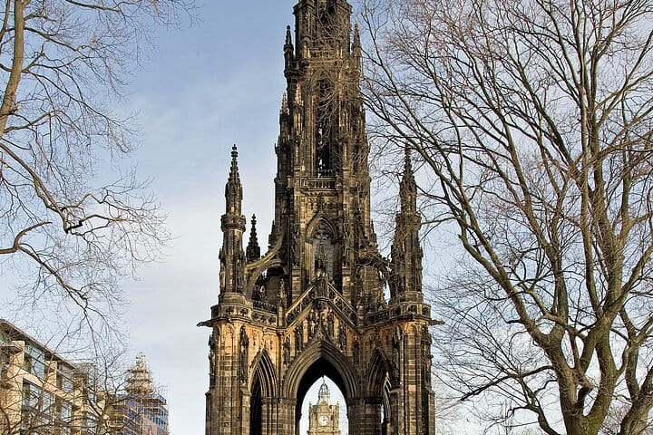 Guided Old Town Walking Tour in Edinburgh 5