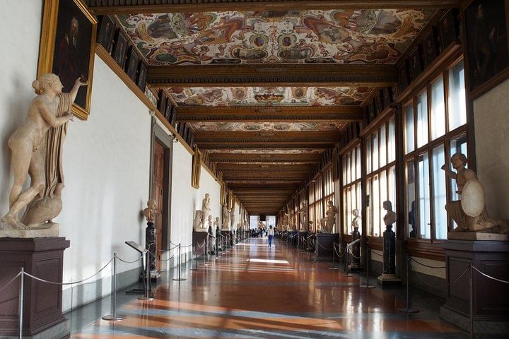 Uffizi corridor