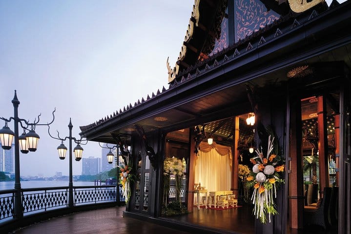 Shangri-La Hotel's Salathip Thai Restaurant Experience 7