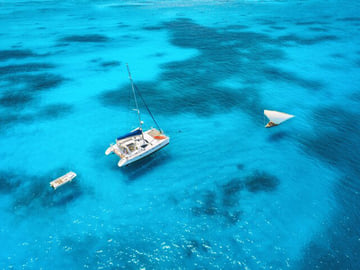 Boat to Mnemba Atoll