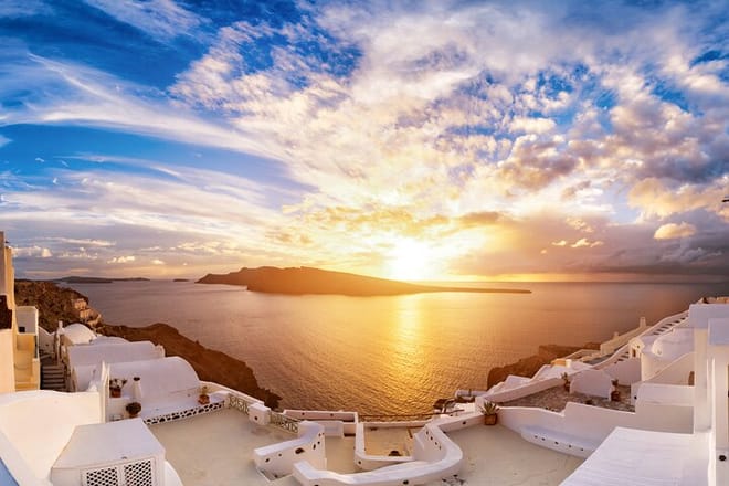 Private Santorini Half-Day Guided Tour with Horse Riding