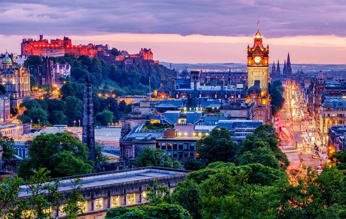 Hire Photographer, Professional Photo Shoot – Edinburgh