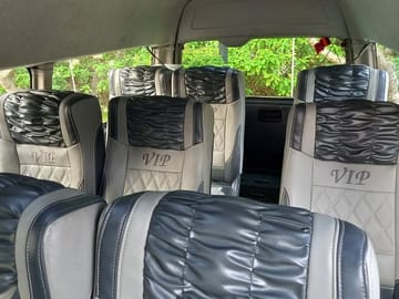 15-Day Mini Bus Rental with Driver in Wathuregama, Sri Lanka
