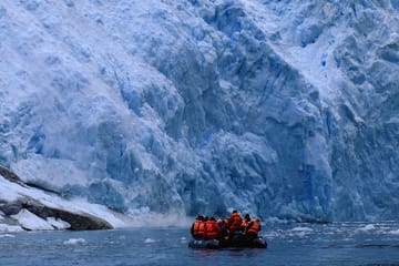 Cruise through the Glaciers from Ushuaia to Punta Arenas